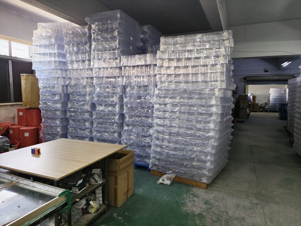 PET transparent box storage workshop