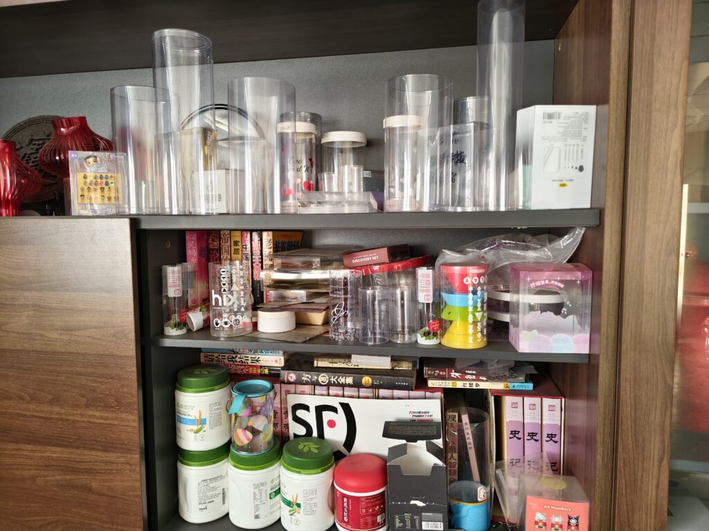 Packaging sample display shelf in office
